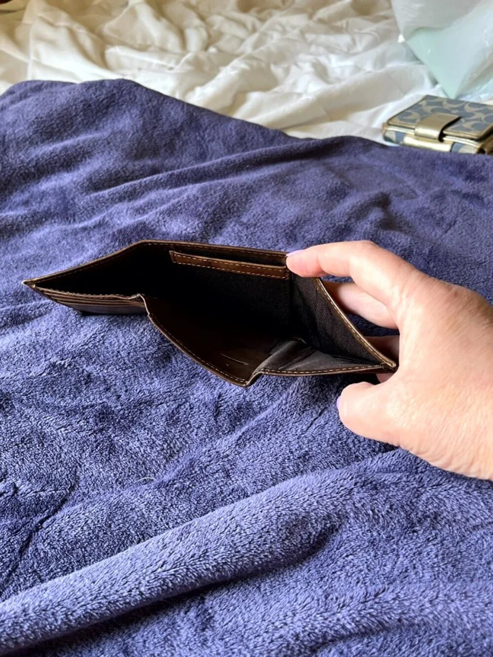 NWOT Men's Trifold Genuine Leather Wallet